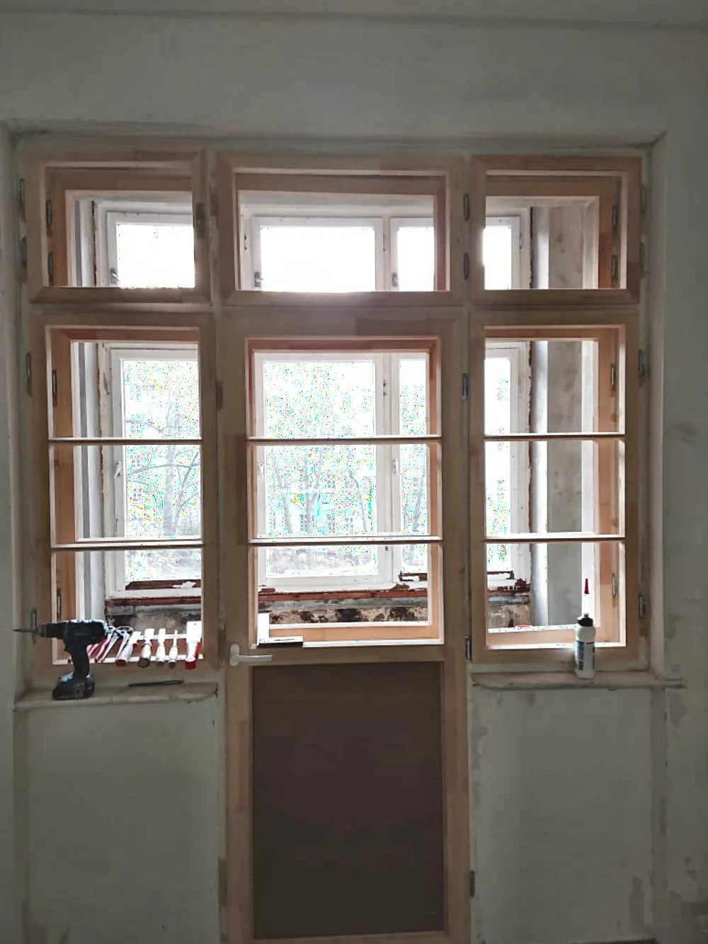 Altbau-Kastenfenster mit Sprossen in Aufarbeitung